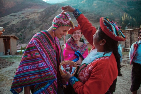 Von Cusco aus: Kunsthandwerkliche Kreativität ganztägig