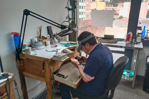 Bogotà: Crea il tuo anello di smeraldo con un maestro artigiano