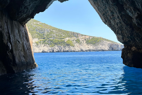 Zakynthos: Laganas, Keri, & Marathonisi Turtle Spotting Tour