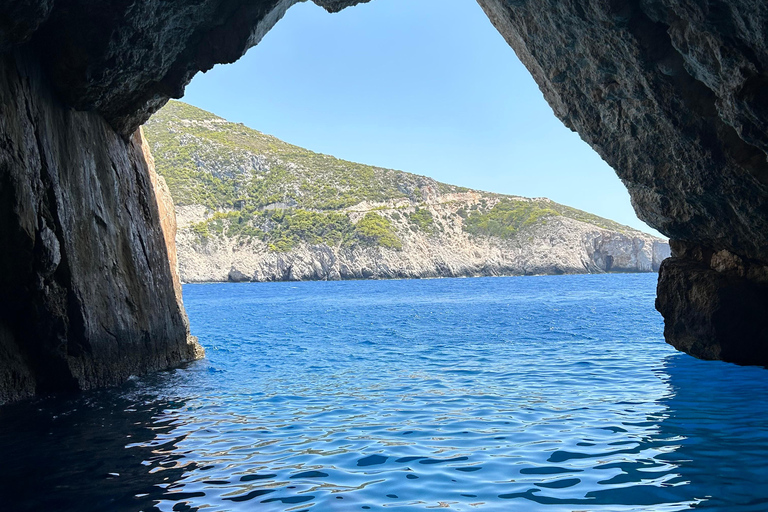 Zakynthos: Laganas, Keri, & Marathonisi Turtle Spotting Tour