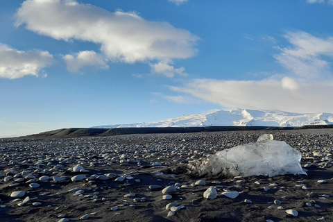 Glacier Lagoon and Diamond Beach Private Tour from Reykjavik