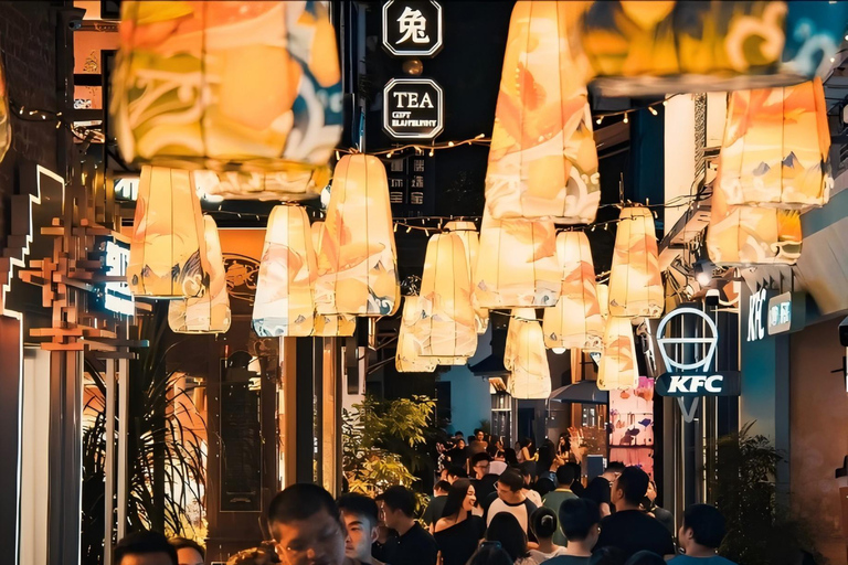 Guangzhou Cantonese Opera Heritage Tour &amp; Costume Experience