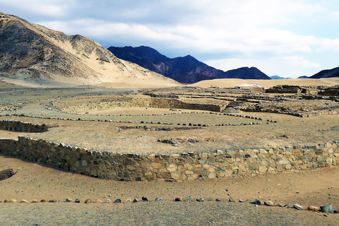 Lima: Full day City of Caral | Entrance - Group service |