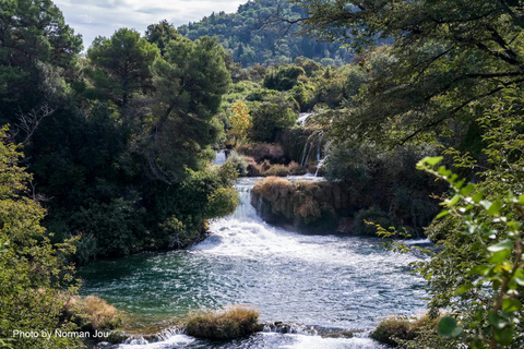 Tour por las cataratas de Krka por la tarde, con guía y entrada incluidosTour de tarde a las cataratas de Krka, con guía y entrada incluidos
