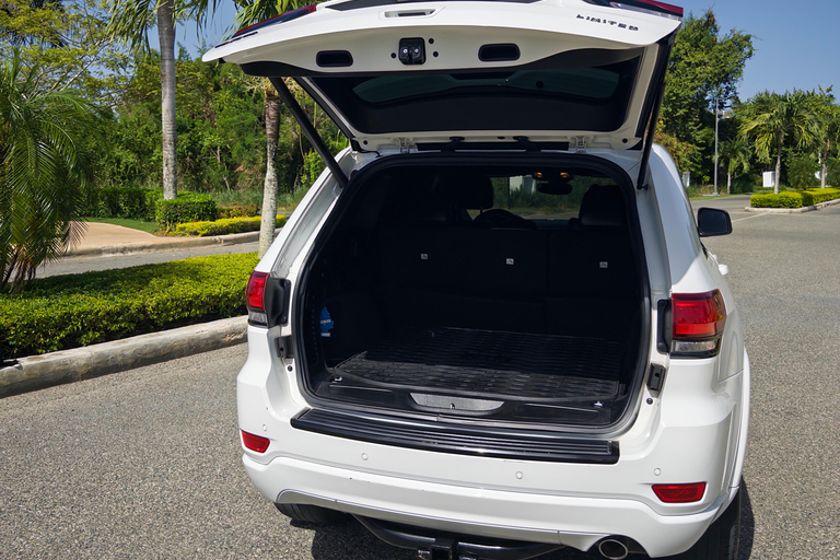 Punta Cana to La Romana Private driver with Champagne & wifi Rountrip