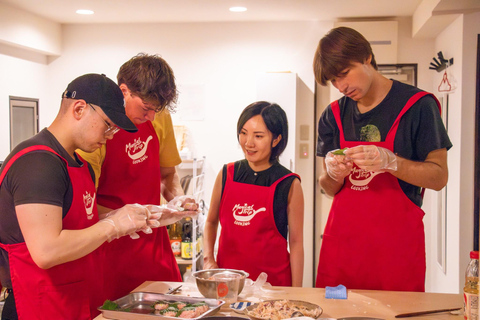 Tokyo: Izakaya-Style Cooking Class with Sake Pairing