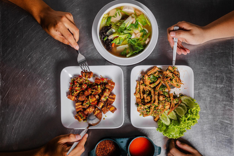 Pattaya Bites Food Tour with 14+ Tastings
