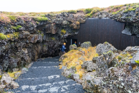 Islandia: Przygoda dla małych grup w jaskini lawowejWycieczka z miejscem spotkań w jaskini Raufarholshellir