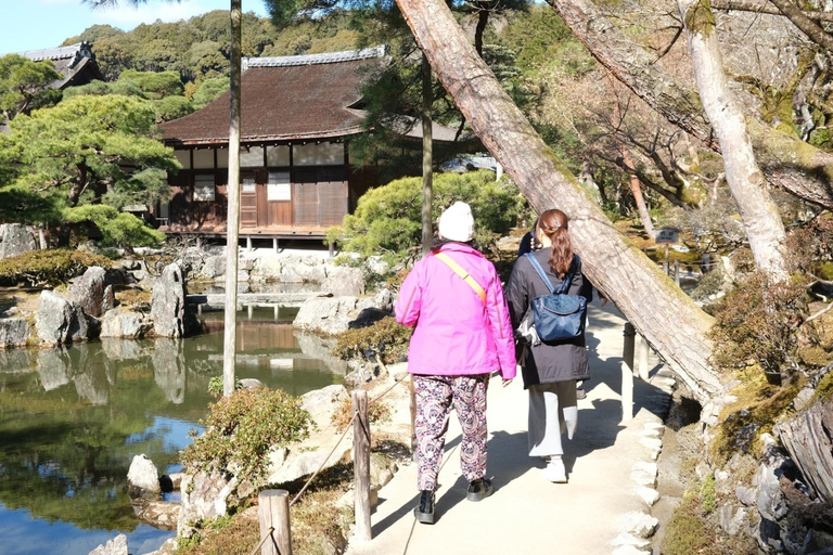 E-Bike Tour in Kyoto with Asuka, Japanese graduate student