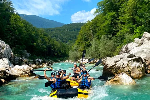 Bovec: Rafting d'avventura sul fiume Smeraldo Soča + foto GRATIS