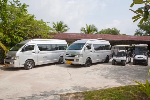 De l'aéroport de Krabi à Aonang