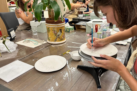 Seville: Ceramic painting workshop