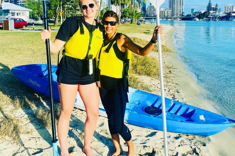 Costa Dorada: Excursión en kayak al atardecer a la Isla Macintosh