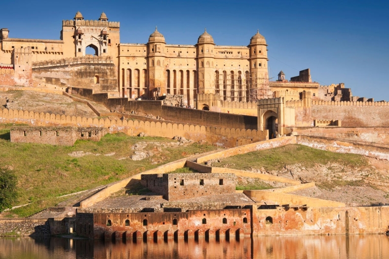 From Delhi: 2-Day Private Pink City Jaipur Overnight Tour Tour with Car + Driver + Guide Only