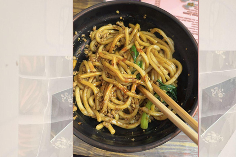 Kathmandu: Geführte kulinarische Tour mit über 12 VerkostungenKathmandu: Geführte kulinarische Tour mit mehr als 12 Verkostungen