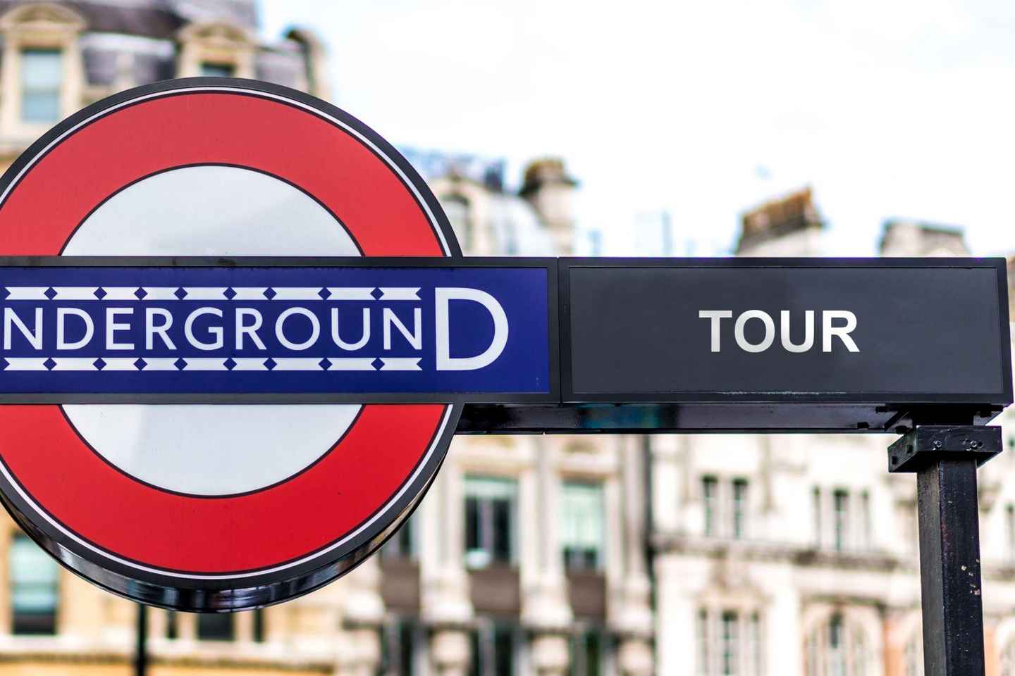 ロンドン地下鉄の秘密ウォーキングツアー