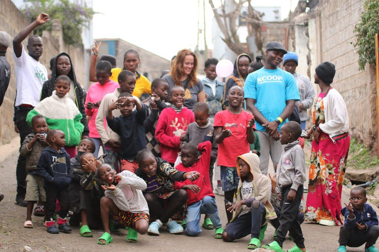 Nairobi: Kibera Slum Guided Tour with Local Guides