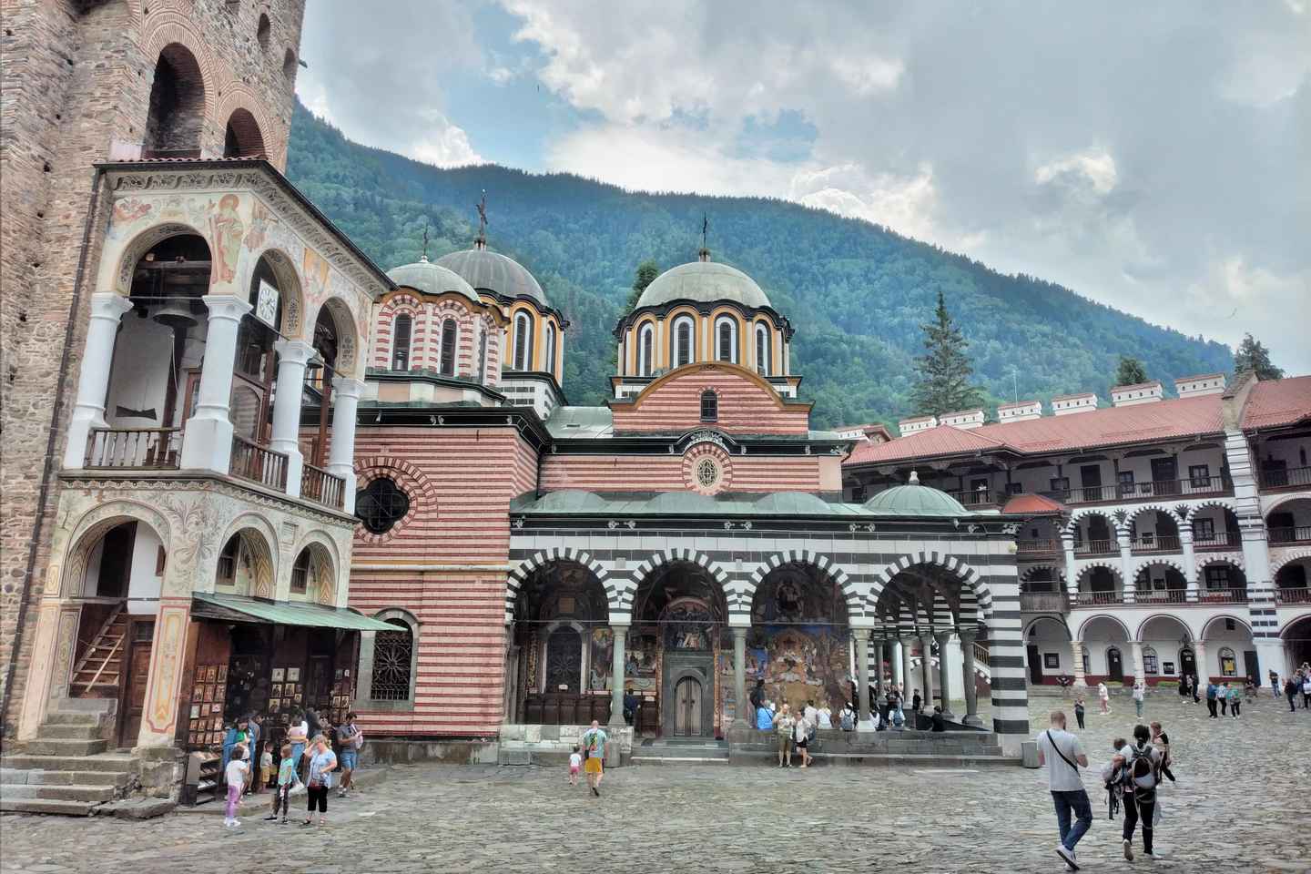 From Sofia: Rila Monastery and Villa Montevino Half-Day Trip