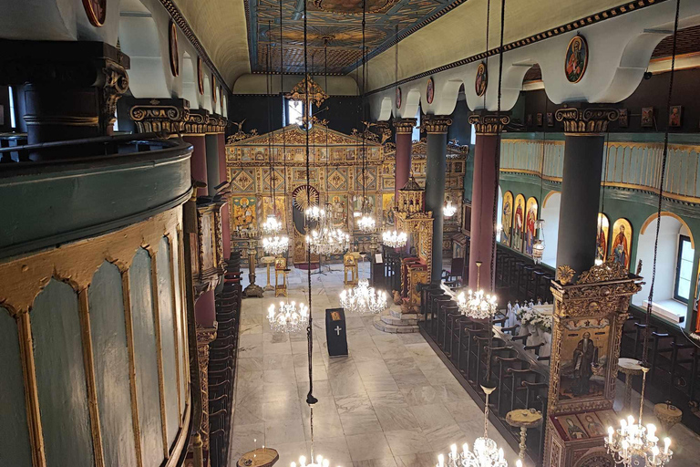 Echi di Varna: sapori, orme e raccontiEchi di Varna: sapori, passi e racconti