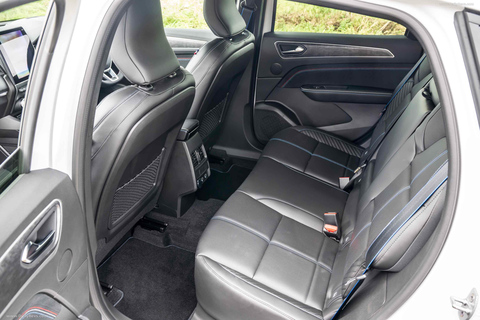 圣托里尼：私人接送 港口/机场或任何目的地机场/港口接送至/从您的酒店或任何目的地