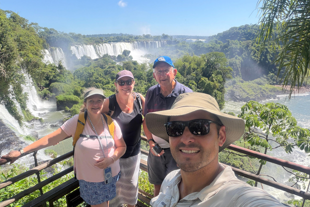 Tour privado de un día a las Cataratas del Iguazú: lados de Brasil y Argentina