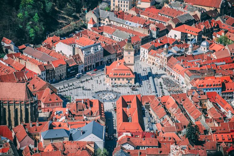 Recorrido de 1 día por Bucarest: Castillo de Peles y Drácula y ciudad de BraşovExcursión de un día a Bucarest: Castillo de Drácula, Castillo de Peleș y Brașov