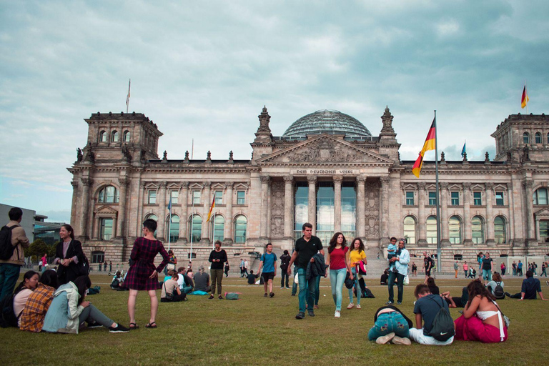 Best of Berlin: Private Walking Tour with a Local Private City Tour - 1Hr