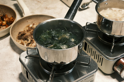 De la forêt à la table : un voyage culinaire hansik à SéoulDe la forêt à la table : un voyage culinaire Hansik à Séoul