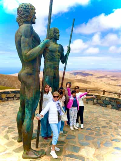 Fuerteventura: Small-Group Guided Hotspots Island Grand Tour