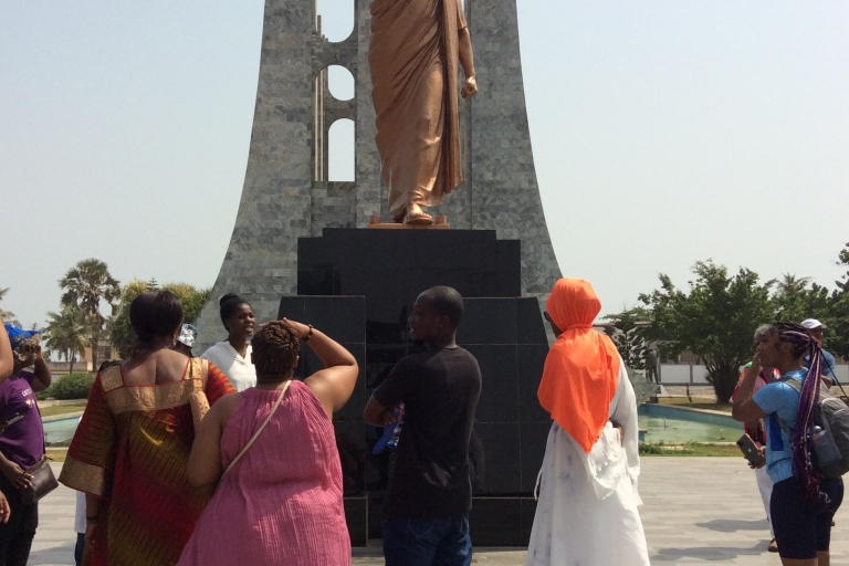 Accra: Tour de un día por la ciudadCon guía: Tour de la ciudad de Accra en grupo