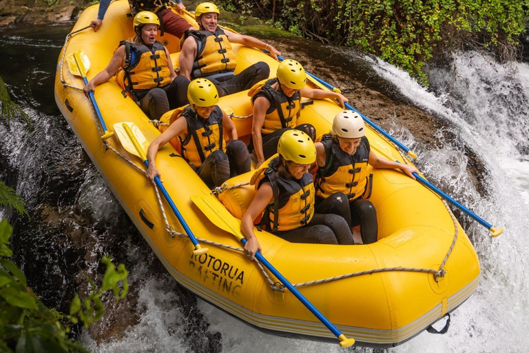 Rotorua Ziplines: Rafting + Hot Pool Combo - FREE Sauna