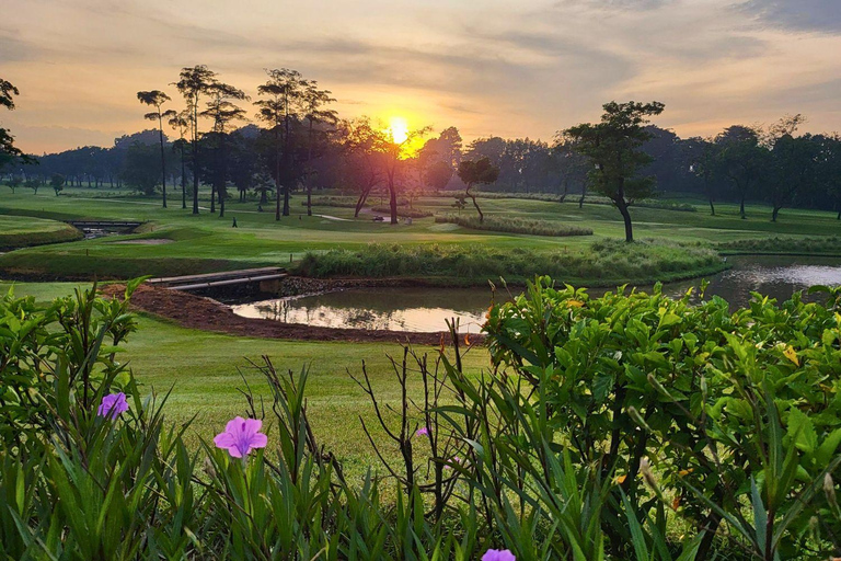 Jakarta: Suvarna Golf Experience w/ Caddies & Hotel Transfer Golf Experience with Meeting Point & Golf Club