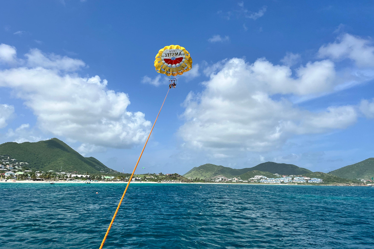St. Martin: Orient Bay Parasailing Experience