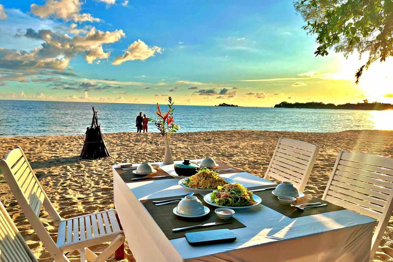 Phu Quoc: 2-Island Snorkeling Tour with Sunset BBQ Dinner