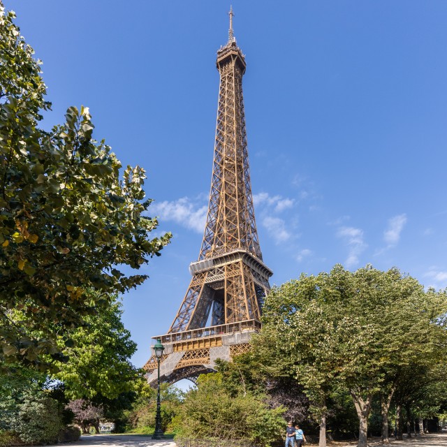The 9 Best Eiffel Tower Photo Spots To View The Eiffel Tower - Dana Berez