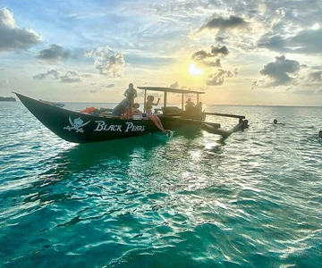 Uluwatu Sunset Cruise: Experience Magic from the Black Pearl