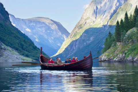 卑尔根：维京村、纳柔依峡湾和弗洛姆一日旅行Bergen: Viking Village, Nærøyfjord &amp; Flåm Day Trip