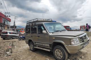 Kathmandu zu Sharing Jeep Transfer nach Salleri.