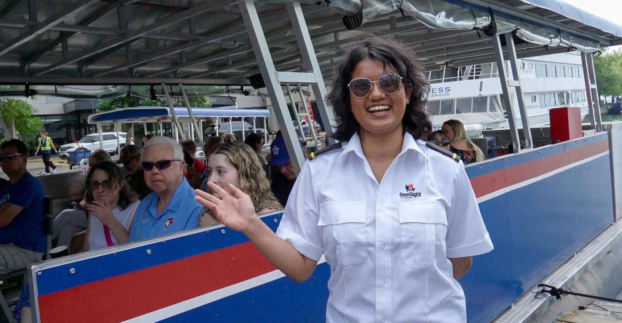 Toronto Walking Tour with Harbourfront & Boat Cruise