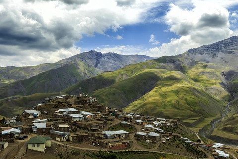 Top Village d&#039;Azerbaïdjan : Khinalug et les montagnes de la canne à sucre