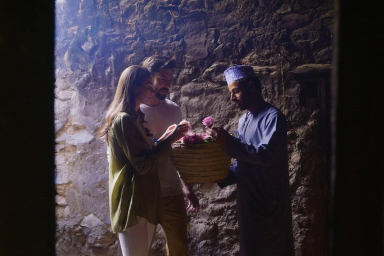 Full-Day Tour: Nizwa Fort, Barkat Al Mouz &amp; Jebel Akhdar