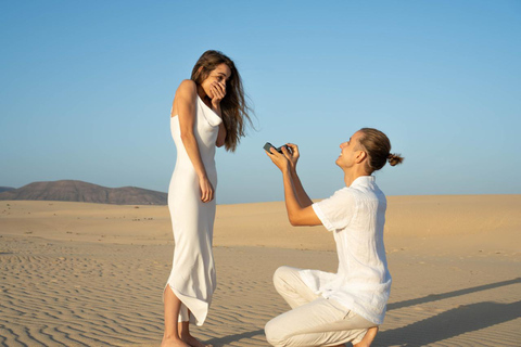 Fuerteventura: Private Proposal Photoshoot Gold: 50 photos 60 mins