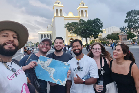 San Salvador: kulturalna i historyczna wycieczka pieszaSan Salvador: Tour por el centro histórico en español