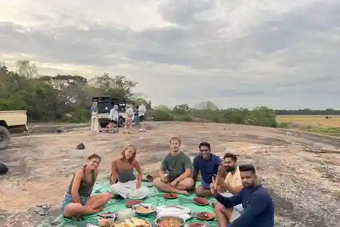 Arugam Bay: Jungle BBQ Experience with Hotel Pickup