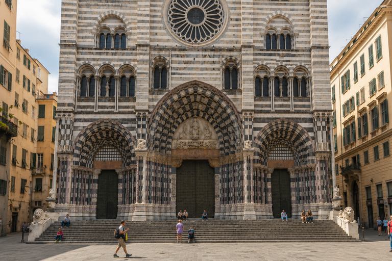 Genoa Beyond the Waterfront: Grand Palaces & Hidden Alleys 2-hour Genoa Walking Tour
