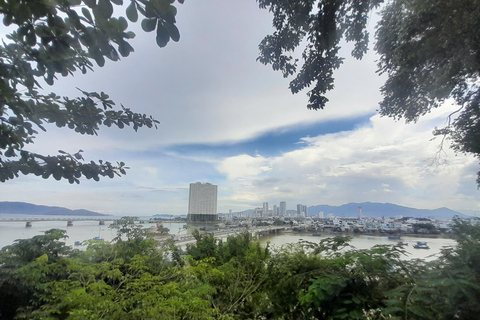 Hoi An: Privatwagen nach Nha Trang mit professionellem Fahrer