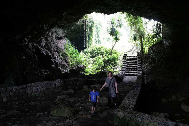 探索穆桑泽：洞穴、大猩猩文化和城市生活之旅探索穆桑泽：洞穴、大猩猩、文化和城市生活之旅