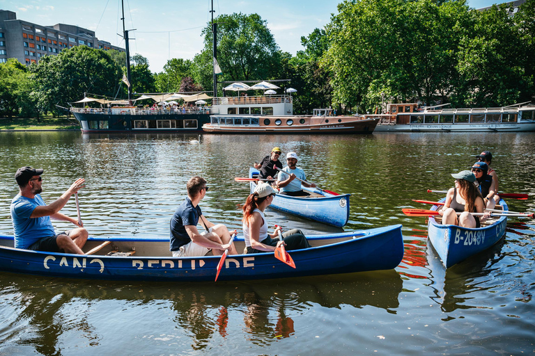Berlin: Guided Tour by Canoe Berlin: Guided Tour by Canoe Sightseeing