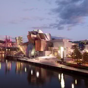 Bilbao: Express Walk with a Local in 60 minutes