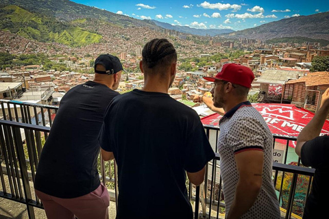 Medellín : VISITE PRIVÉE DE LA VILLE DE MEDELLÍN + COMUNA 13 !